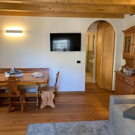 Alpin Moon Apartman Temù Kültér fotó