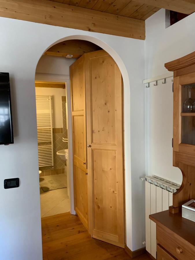 Alpin Moon Apartman Temù Kültér fotó